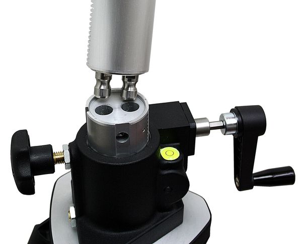 Kanalschachtstativ, Tiefe von ca. 4m ab Stativfuß möglich