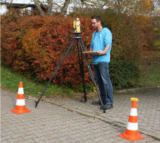 Karbonstativ GEO Omega, leicht, 93-169cm, Kopf: rund